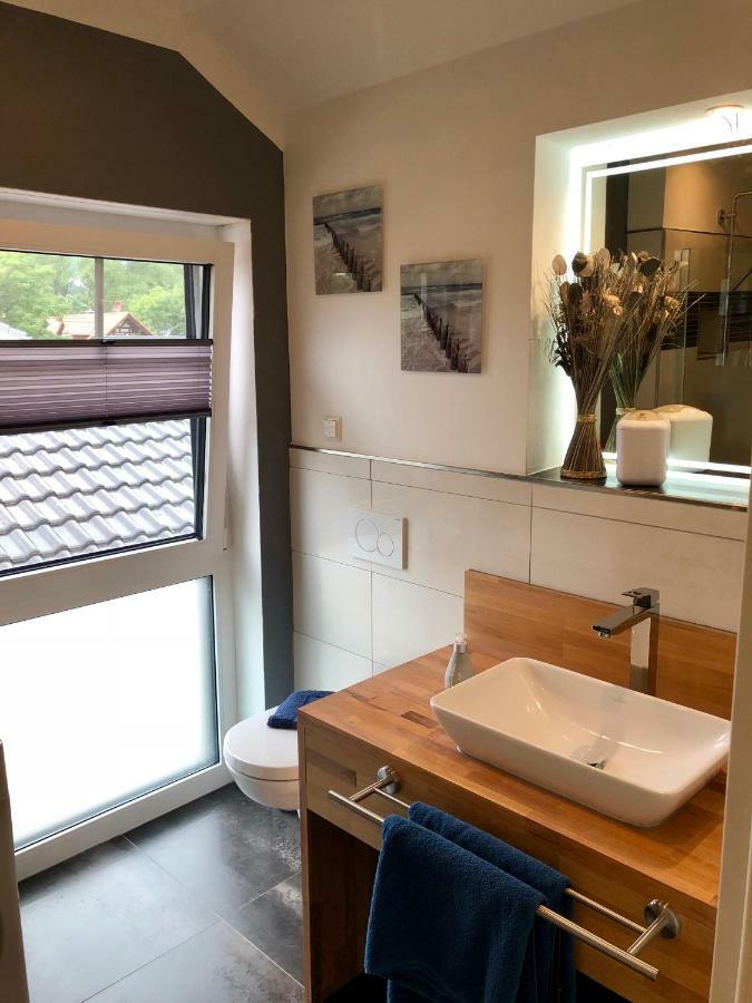 Ferienhaus Traumspot Wiek auf Rugen Bagian luar foto